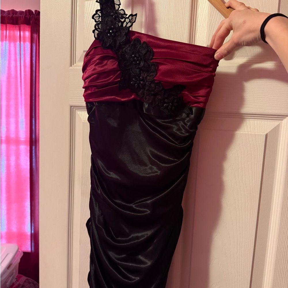 Elegant Black and Red Dress with Floral Detail